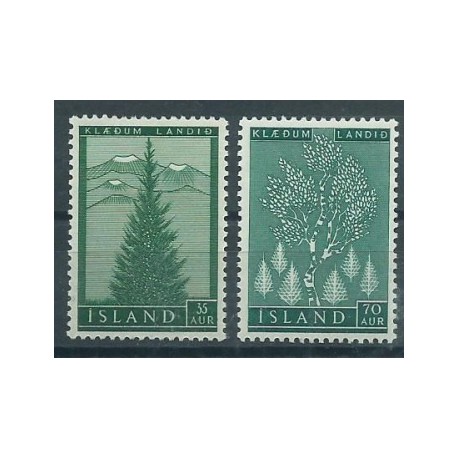 Islandia - Nr 320 - 211957r - Drzewa