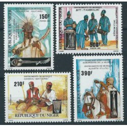 Niger - Nr 970 - 73 1985r - Instrumenty muzyczne