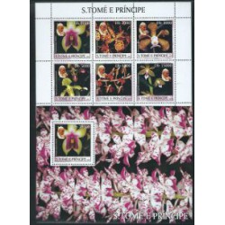 St. Tome - Nr 2037 - 42  Bl 433 2003r - Papież - Kwiaty