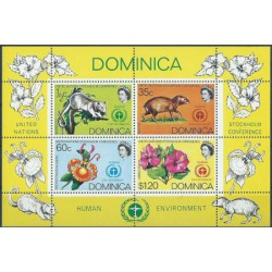 Dominika - Bl 13 1972r - Ssaki - Kwiaty