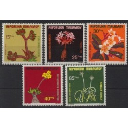 Madagaskar - Nr 748 - 52 1975r - Kwiaty
