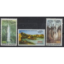 Indonezja - Nr 1487 - 89 1993r - Krajobrazy - Grota