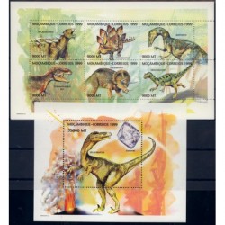 Mozambik - Nr 1483 - 88 Bl 35 1999r - Dinozaury - Minerał